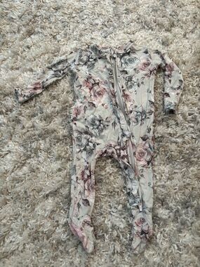 Posh Peanut Light Gray Floral Zip Footed One-Piece with Pink and Gray Roses